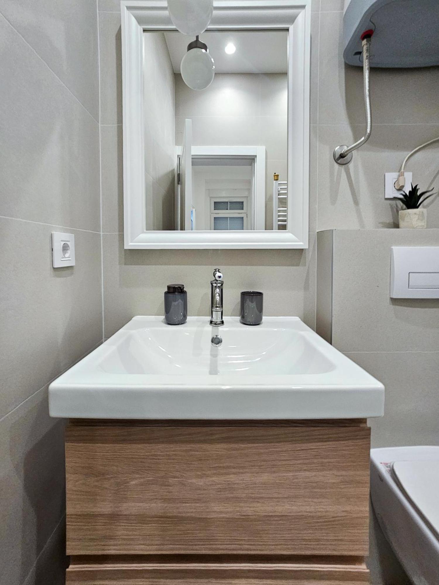 Easy Life Apartment Belgrade Luaran gambar